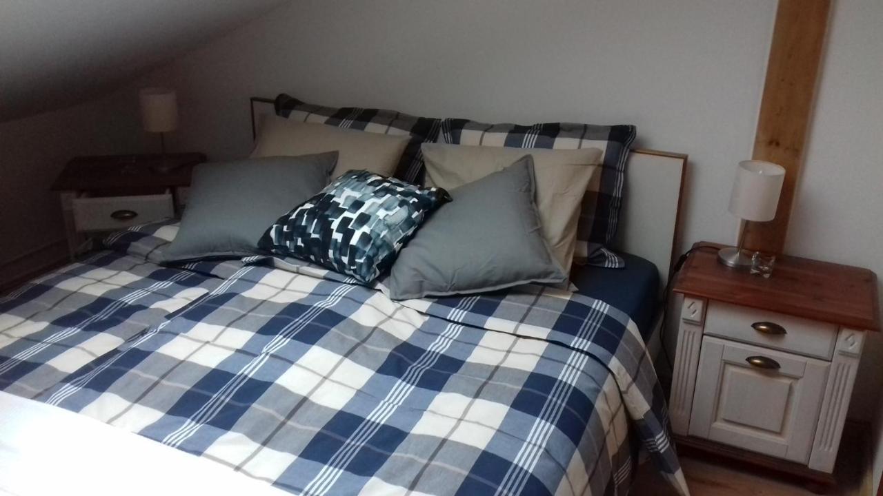 Ferienwohnung Wiesmuehlstrasse Henndorf am Wallersee Pokoj fotografie